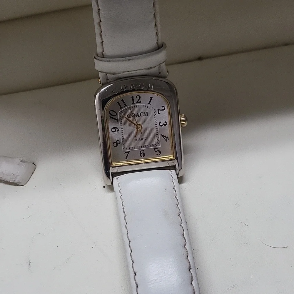 Coach watch - Picture 2 of 7
